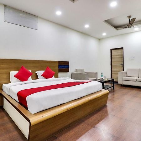 Oyo 43936 Hotel Rajputana Palace Farrukhabad Oda fotoğraf